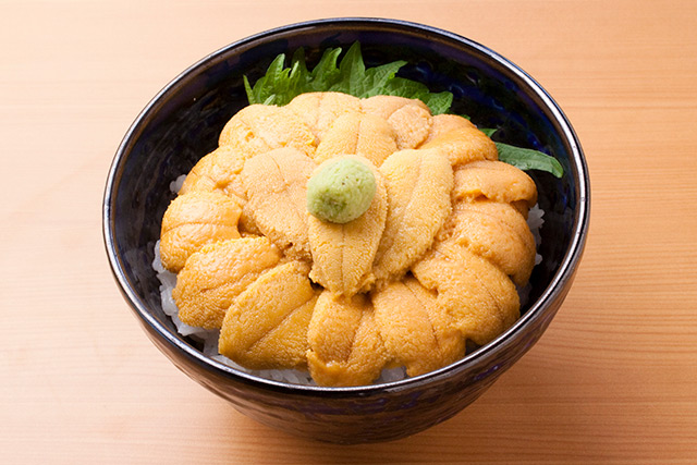 Additive-free raw sea urchin bowl