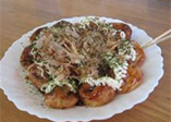 Takoyaki (octopus dumplings)
